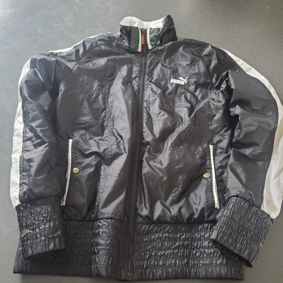 Womans puma FERRARI zip up - Picture 9 of 14